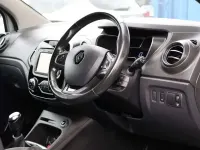 Used Renault Captur Dynamique 90 HP (66 kW) 2017 Silver and black SUV