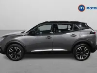 Usado Peugeot 2008 Premium 131 CV (96 kW) 2022 Gris SUV