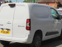 Gebraucht Citroën Berlingo 102 PS (75 kW) 2024 Weiß Van / Kleinbus