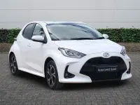 Used Toyota Yaris Design 116 HP (85 kW) 2024 White Hatchback