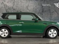 Used Mini Cooper Classic 134 HP (98 kW) 2023 Green Hatchback