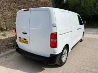 Usado Peugeot Expert Premium 120 HP (88 kW) 2022 Branco Van