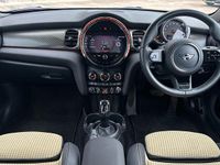 Used Mini Cooper Hatch 134 HP (98 kW) 2022 Green Hatchback