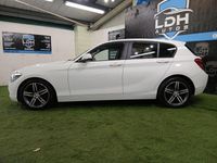 Used BMW 114 Sport Line 2014 White Hatchback