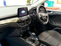 Używany Ford Focus Active 125 KM (91 kW) 2021 Srebrny Hatchback
