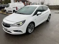 Used Vauxhall Astra 150 HP (110 kW) 2019 White Hatchback
