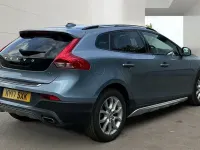 Used Volvo V40 2017 Blue Hatchback