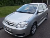 Usado Toyota Corolla 110 CV (80 kW) 2006 Plateado Utilitario