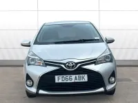 Used Toyota Yaris 99 HP (72 kW) 2016 Silver Hatchback