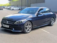 Usado Mercedes C220 AMG line 2018 Azul Berlina