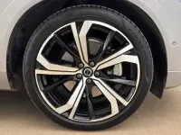Usado Volvo XC60 Ultra 250 HP (183 kW) 2025 Prateado SUV