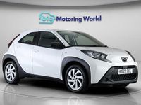 Used Toyota Aygo X PURE 72 HP (52 kW) 2022 White SUV