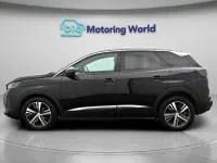 Second-hand Peugeot 3008 Allure 131 CP (96 kW) 2023 Negru SUV