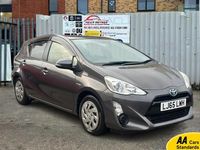 Used Toyota Yaris Hybrid Active 101 HP (74 kW) 2015 Grey Hatchback