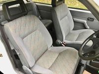 Used Rover Metro 63 HP (46 kW) 1991 White Hatchback