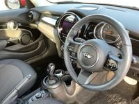 Used Mini ONE Classic 102 HP (75 kW) 2022 Red Hatchback