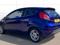 Usado Ford Fiesta Zetec 101 HP (74 kW) 2017 Azul Citadino