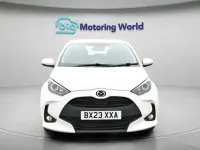 Begagnad Mazda 2 116 HK (85 kW) 2023 Vit Halvkombi