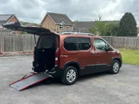Gebraucht Peugeot Rifter Allure Premium 2021 Braun Van / Kleinbus