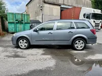 Used Vauxhall Astra 89 HP (65 kW) 2006 Silver Estate