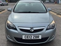 Second-hand Vauxhall Astra SRi 2012 Argintiu Hatchback