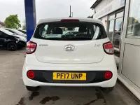 Used Hyundai i10 SE 67 HP (49 kW) 2017 Polar white Hatchback