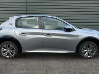Second-hand Peugeot e-208 Active Premium 100 kW (136 CP) 2022 Hatchback