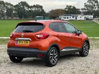 Used Renault Captur Dynamique 90 HP (66 kW) 2014 Orange SUV