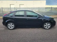 Begagnad Ford Focus Zetec 115 HK (84 kW) 2008 Svart Halvkombi