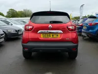 Gebraucht Renault Captur Dynamique 90 PS (66 kW) 2017 Rot SUV