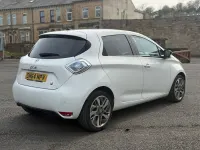 Used Renault Zoe Dynamique 64 kW (88 HP) 2014 White Hatchback