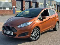 Used Ford Fiesta Titanium 75 HP (55 kW) 2013 Yellow Hatchback