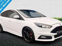 Begagnad Ford Focus ST 185 HK (136 kW) 2015 Vit Halvkombi