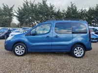 Gebraucht Citroën Berlingo Flair 100 PS (73 kW) 2019 Blau Van / Kleinbus