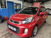 Used Kia Picanto Air 68 HP (50 kW) 2015 Red Hatchback