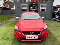 Used Volvo V40 R-Design 122 HP (89 kW) 2015 Red Hatchback