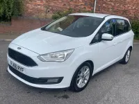 Used Ford Grand C-Max Zetec 120 HP (88 kW) 2016 White MPV