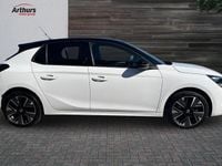 Used Vauxhall Corsa-e SRi 98 kW (134 HP) 2022 White Hatchback