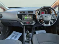 Used Kia Rio 89 HP (65 kW) 2016 Red Hatchback