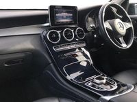 Used Mercedes GLC220 Urban 170 HP (125 kW) 2019 Blue Estate
