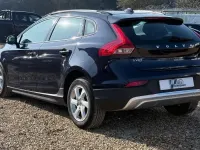 Used Volvo V40 SE 2015 Blue Hatchback