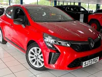 Used Renault Clio Evolution 90 HP (66 kW) 2024 Flame red Hatchback