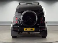 Begagnad Land Rover Defender HSE Dynamic 300 HK (220 kW) 2024 SUV