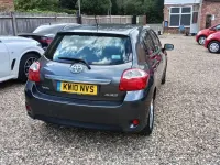 Used Toyota Auris 124 HP (91 kW) 2010 Grey Hatchback