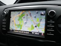 Used Toyota Yaris Hybrid Sport 100 HP (73 kW) 2019 Blue Hatchback