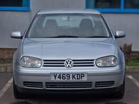 Usado VW Golf IV GTI 2001 Prateado Citadino