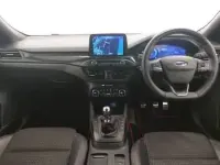 Used Ford Focus ST-Line X 155 HP (114 kW) 2021 Red Hatchback