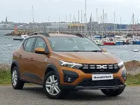 Usado Dacia Sandero Expression 100 HP (73 kW) 2024 Laranja Citadino