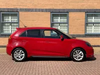 Used MG MG3 106 HP (77 kW) 2016 Red Hatchback