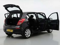 Used Hyundai i20 Style 100 HP (73 kW) 2012 Black Hatchback